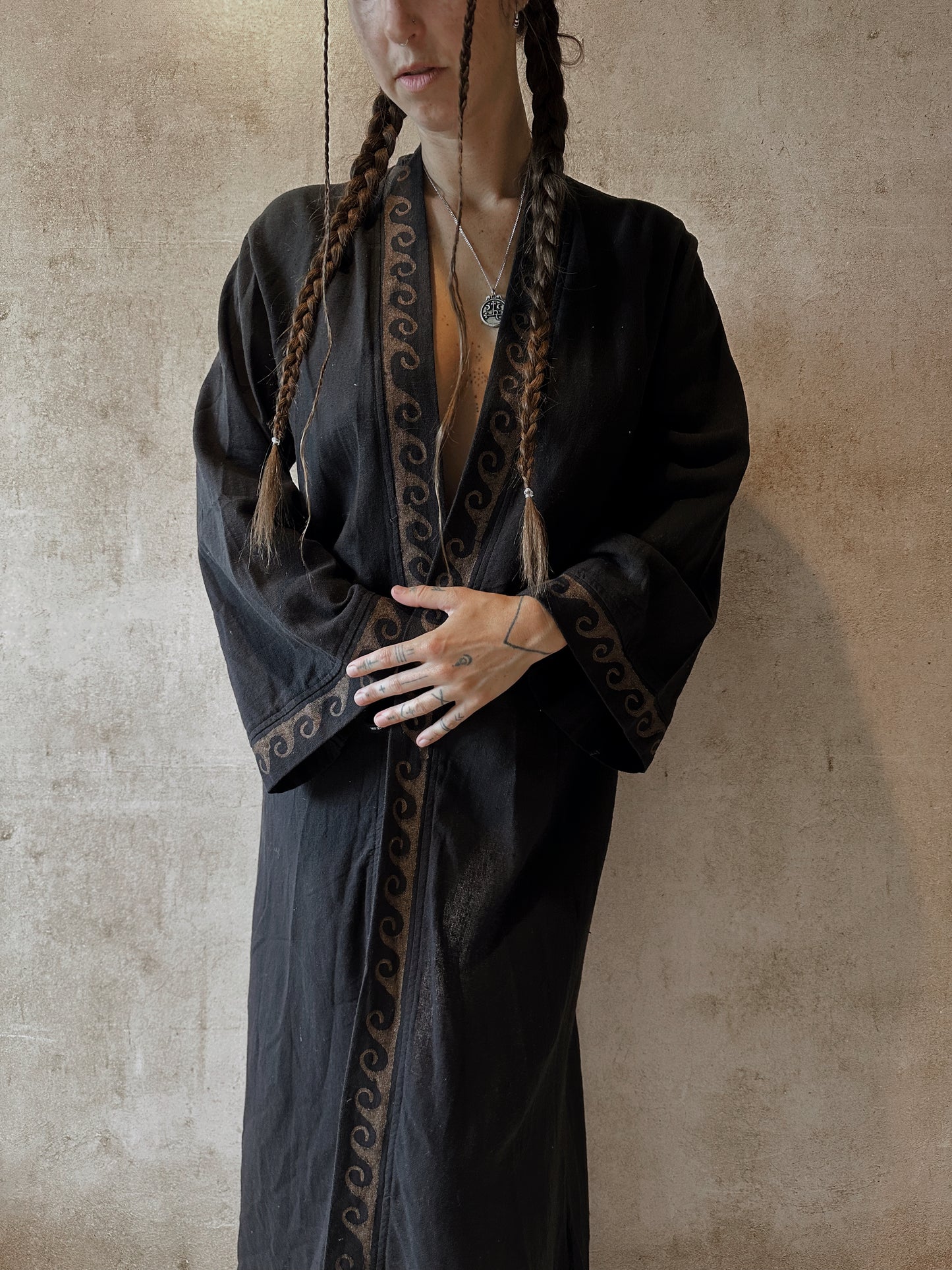 Nuha Kimono